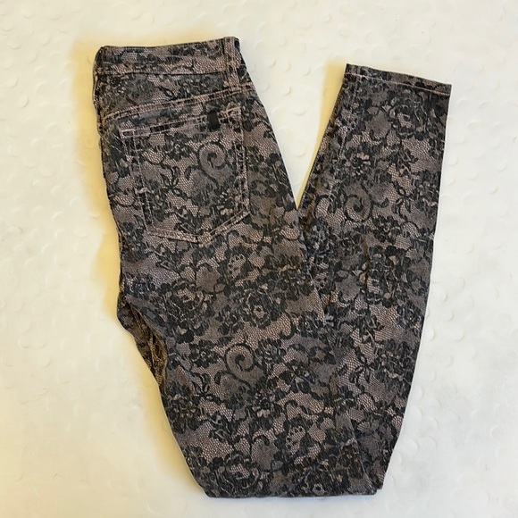 JOE’S JEANS Chantilly Lace Floral Patterned Stretchy Skinny Jean- W 26 - Picture 2 of 14